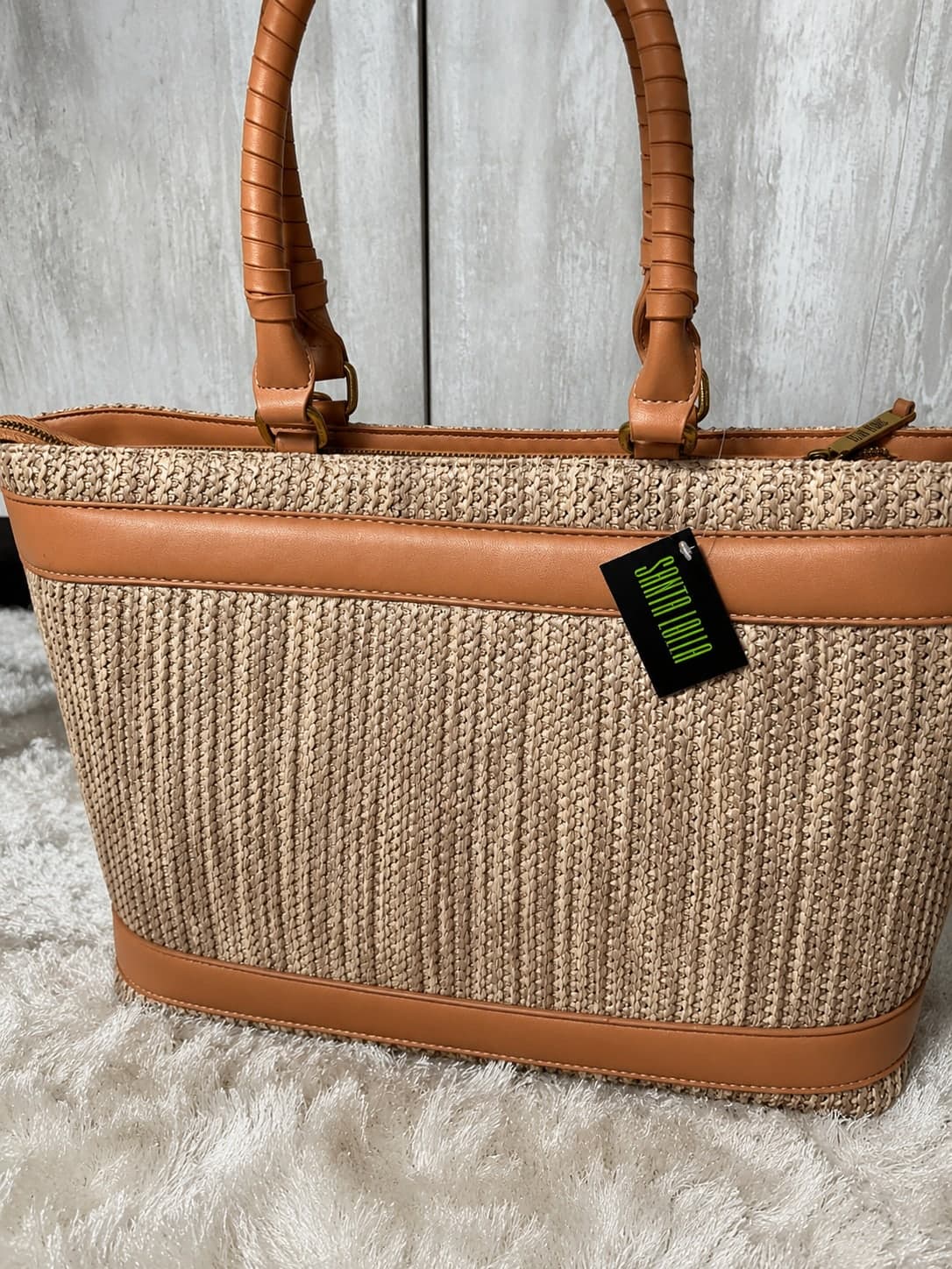 Bolsa Santa Lolla em palha — detalhe das alças trançadas