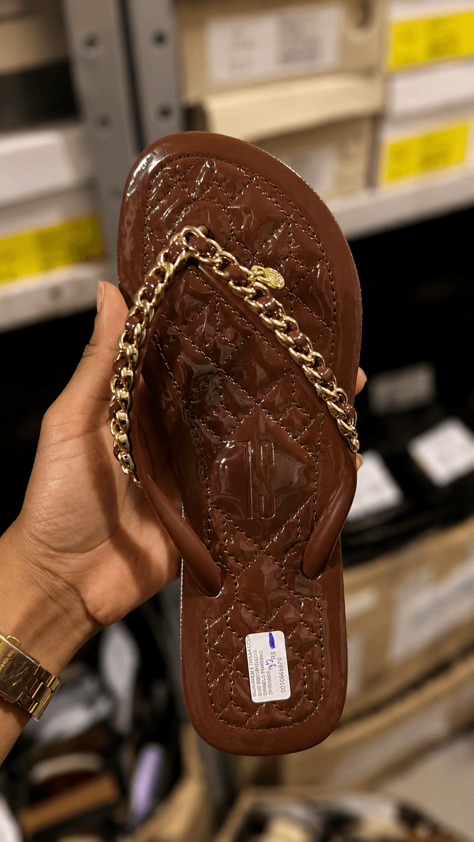 Chinelo Santa Lolla marrom com corrente dourada